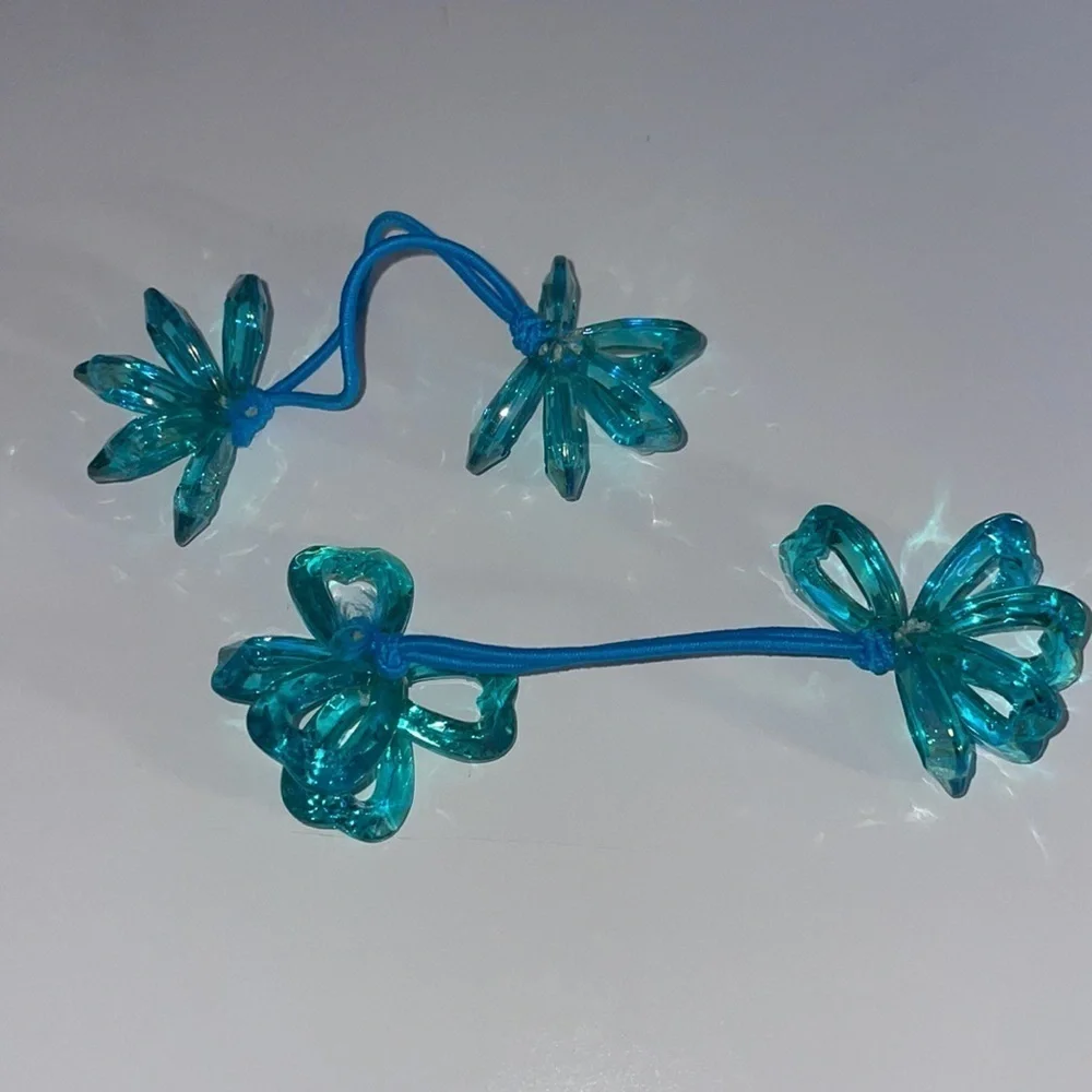 12 count plastic heart detail rainbow hair ties